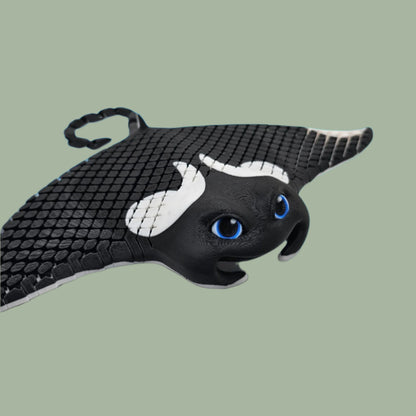 3D printed manta ray with mesh articulated body in white and black