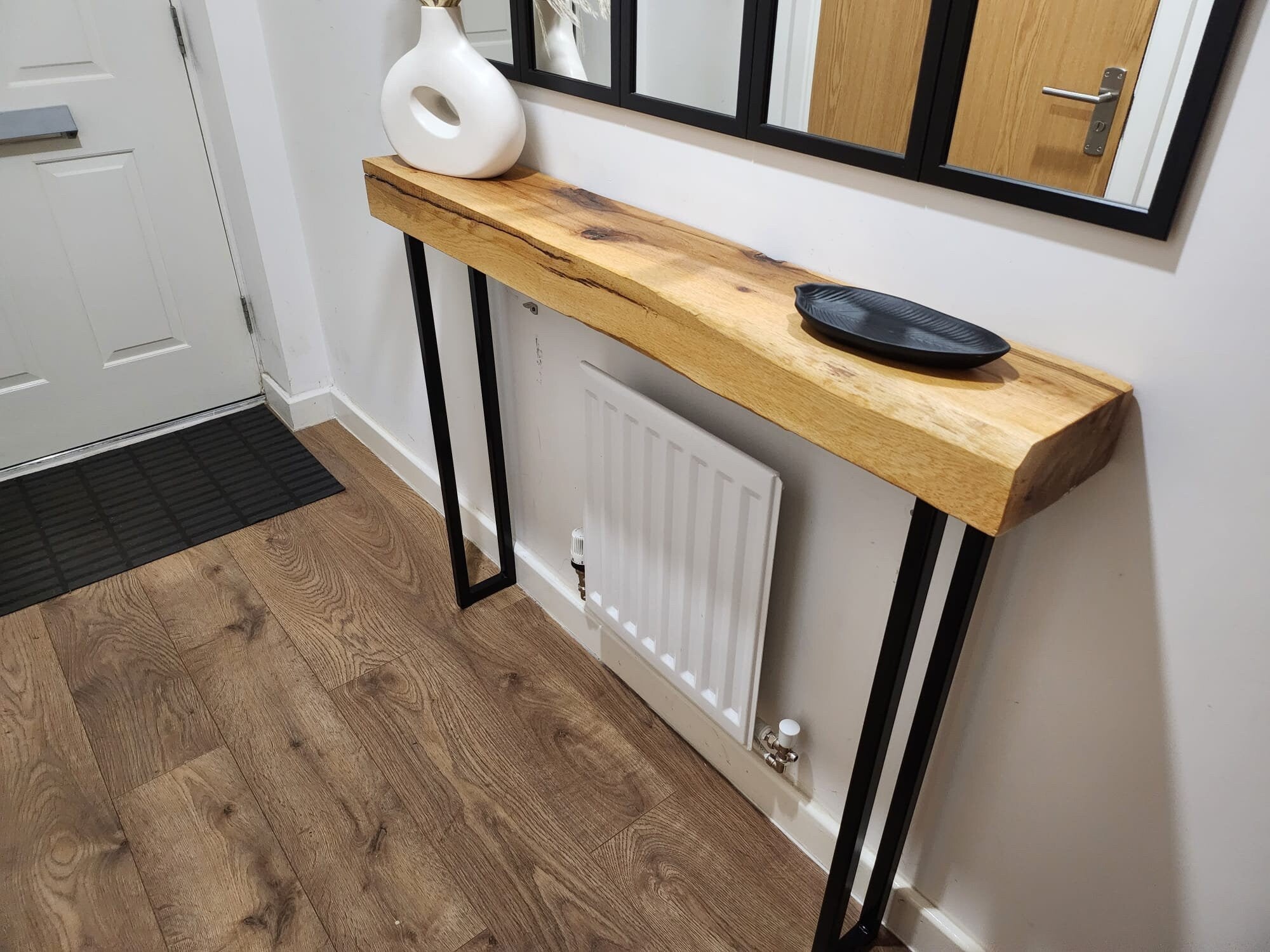 Oak look hallway deals table