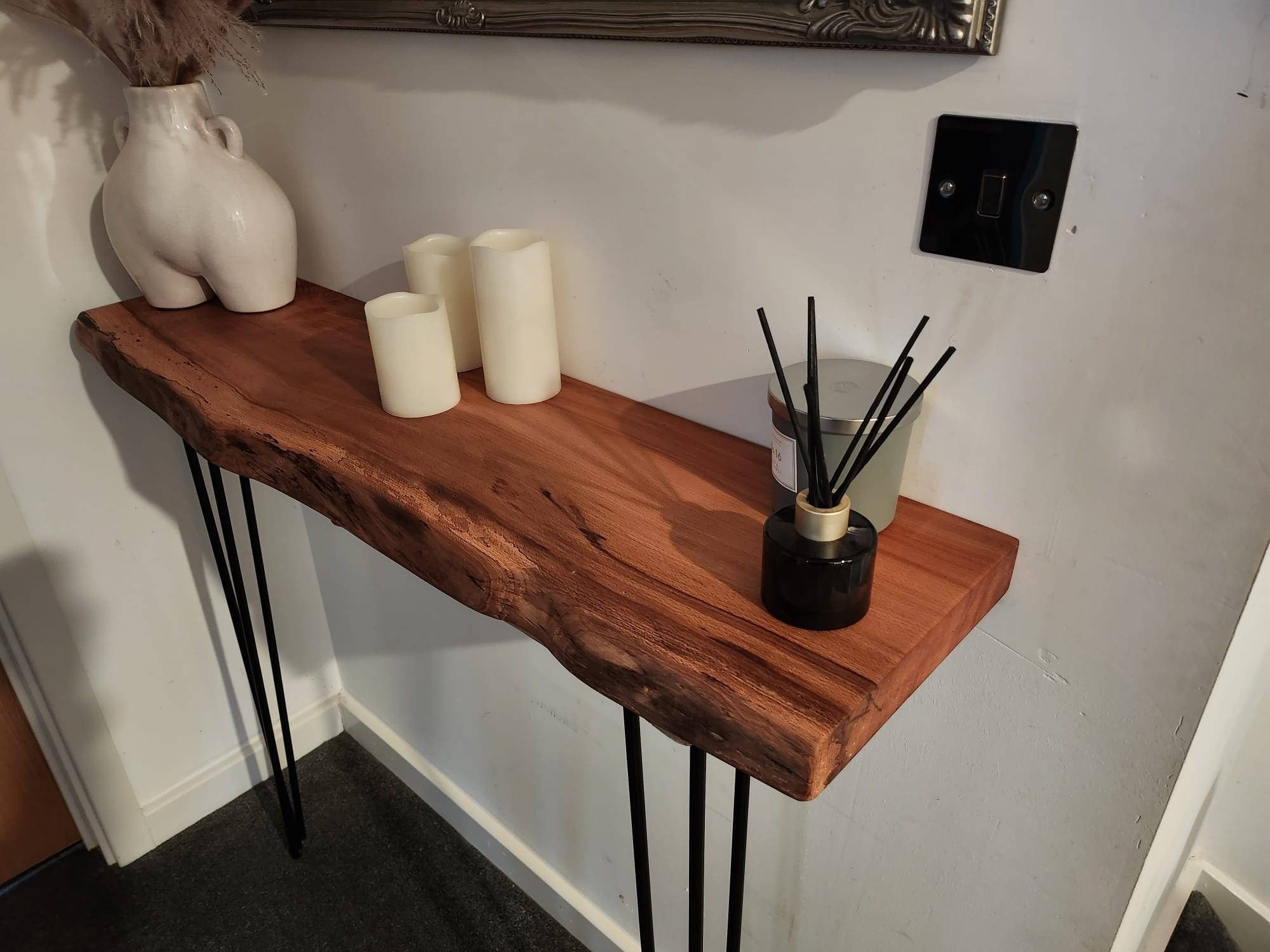 Console shop table depth